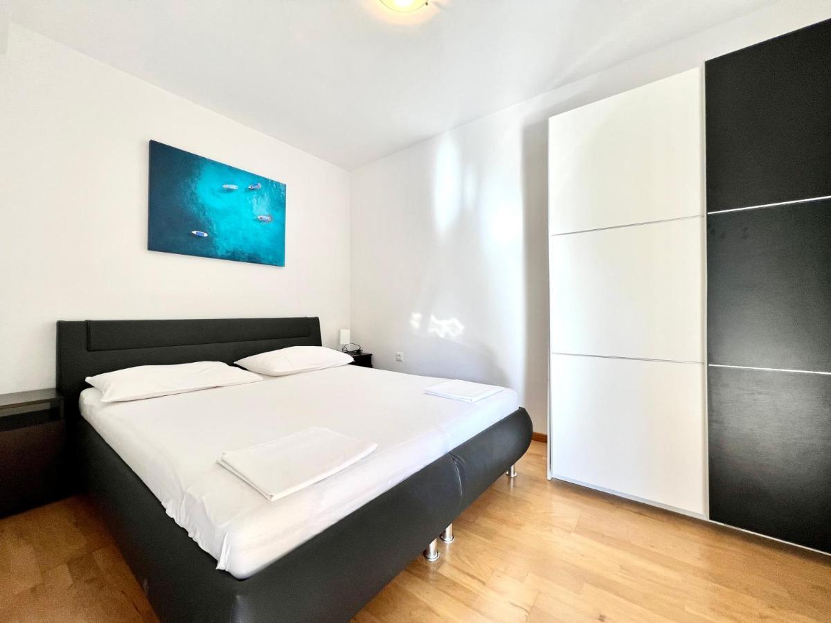 B88 Apartments - Vila Palma Sveti Filip i Jakov Extérieur photo