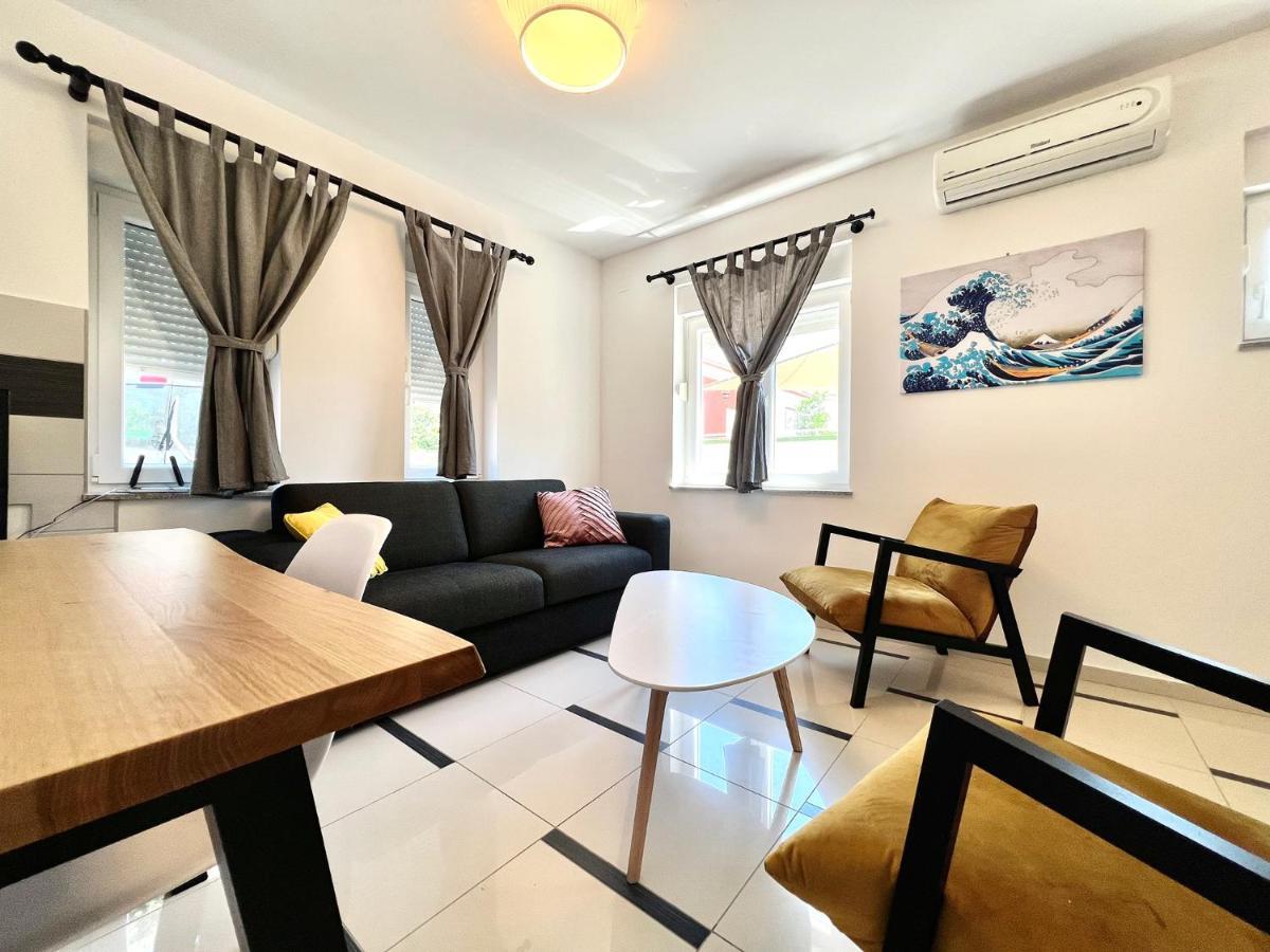 B88 Apartments - Vila Palma Sveti Filip i Jakov Extérieur photo