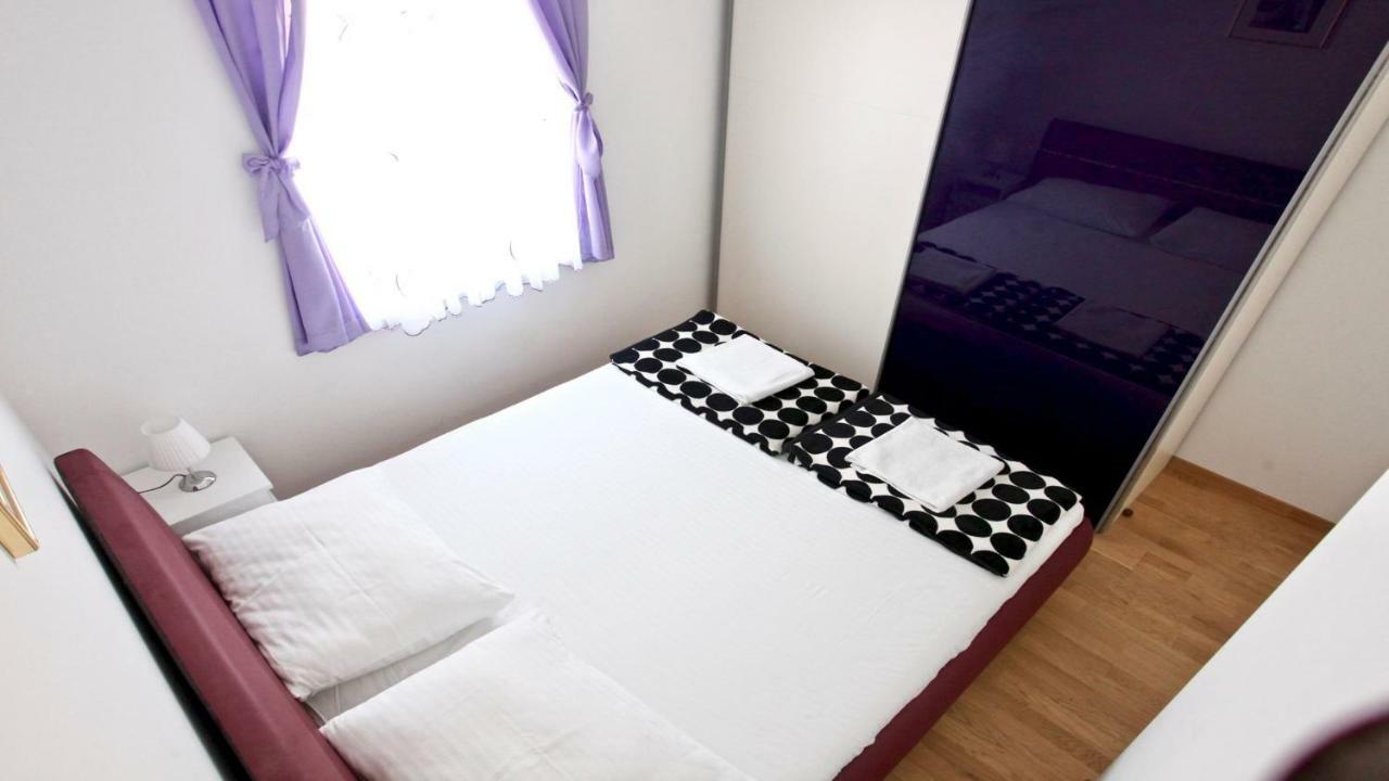 B88 Apartments - Vila Palma Sveti Filip i Jakov Extérieur photo