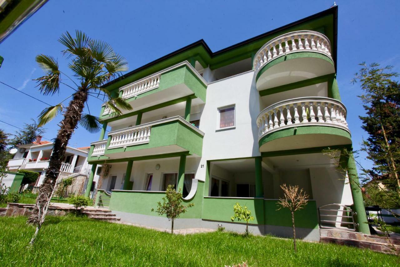 B88 Apartments - Vila Palma Sveti Filip i Jakov Extérieur photo