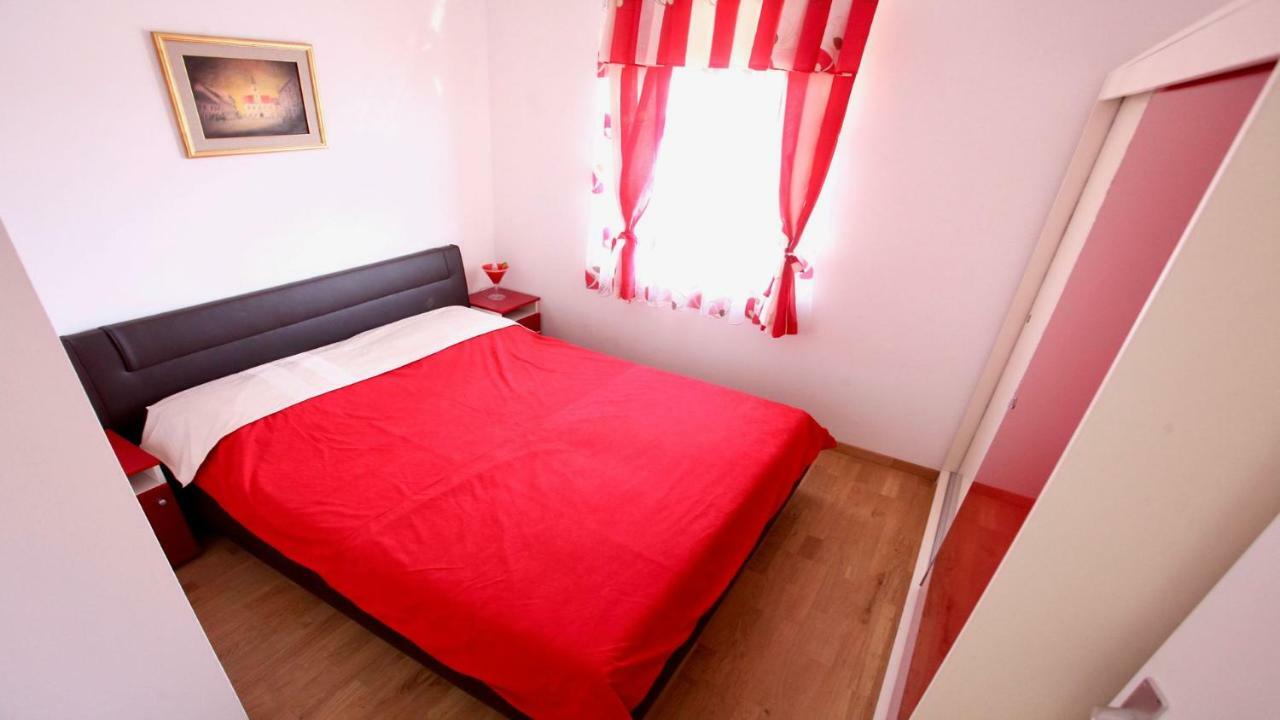 B88 Apartments - Vila Palma Sveti Filip i Jakov Extérieur photo