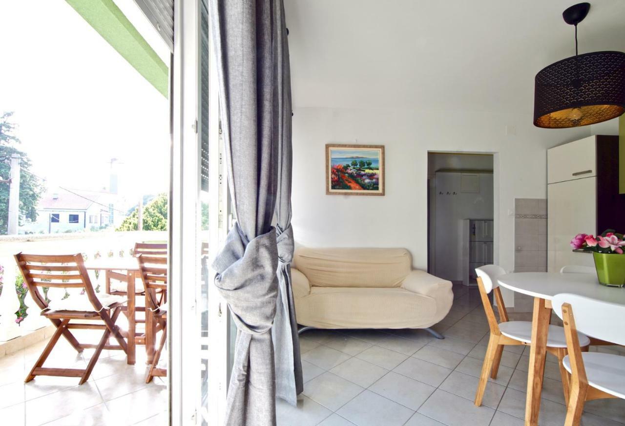 B88 Apartments - Vila Palma Sveti Filip i Jakov Extérieur photo