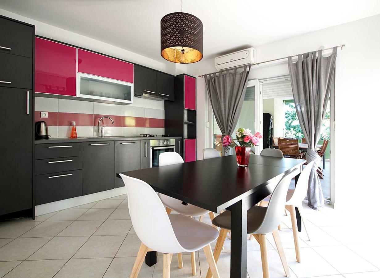 B88 Apartments - Vila Palma Sveti Filip i Jakov Extérieur photo